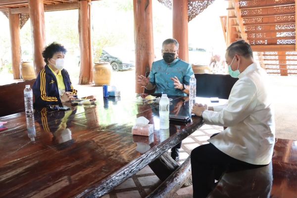 74D5811C-F7FB-49B4-80D4-4221B7E51BBB