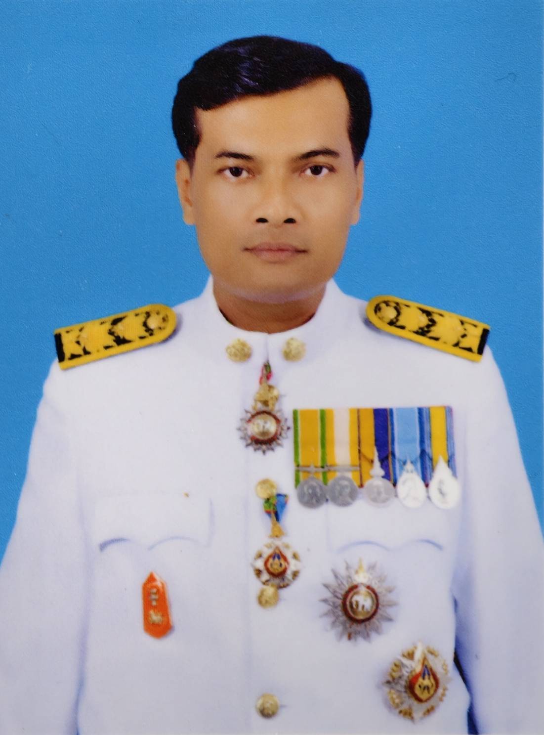 นายจรณินทร์ ประเสริฐศรี 